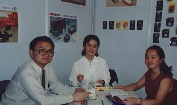 一枚手镯，换来千亿帝国 企业 我看世界 创业 好文分享 第2张