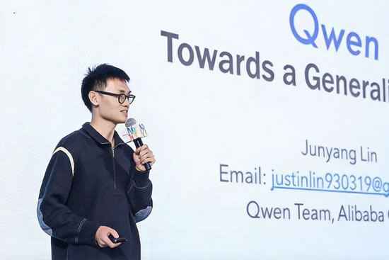 千问暴涨940%后突然换帅：AI上半场结束了 人工智能AI 阿里云 微新闻 第6张